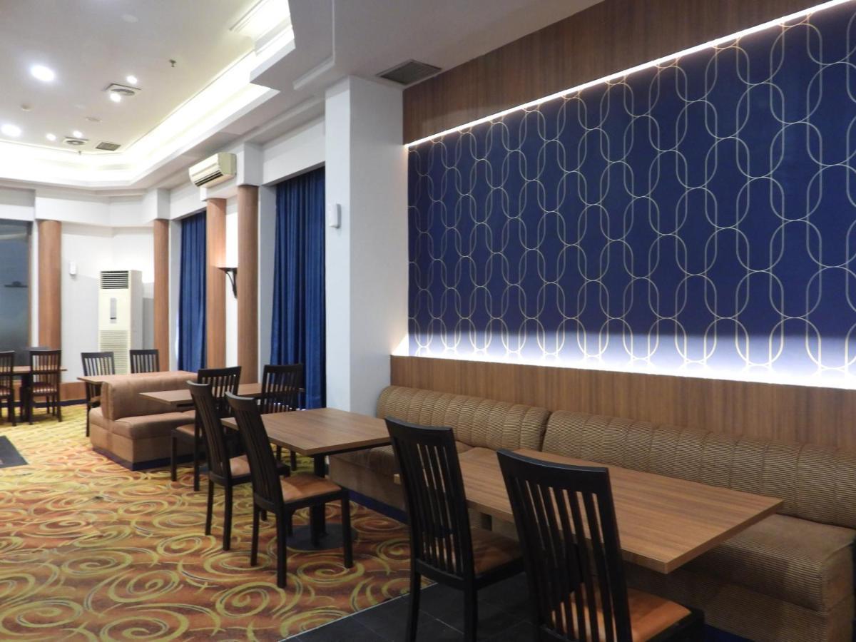 Maxwell Hotel Джакарта Экстерьер фото