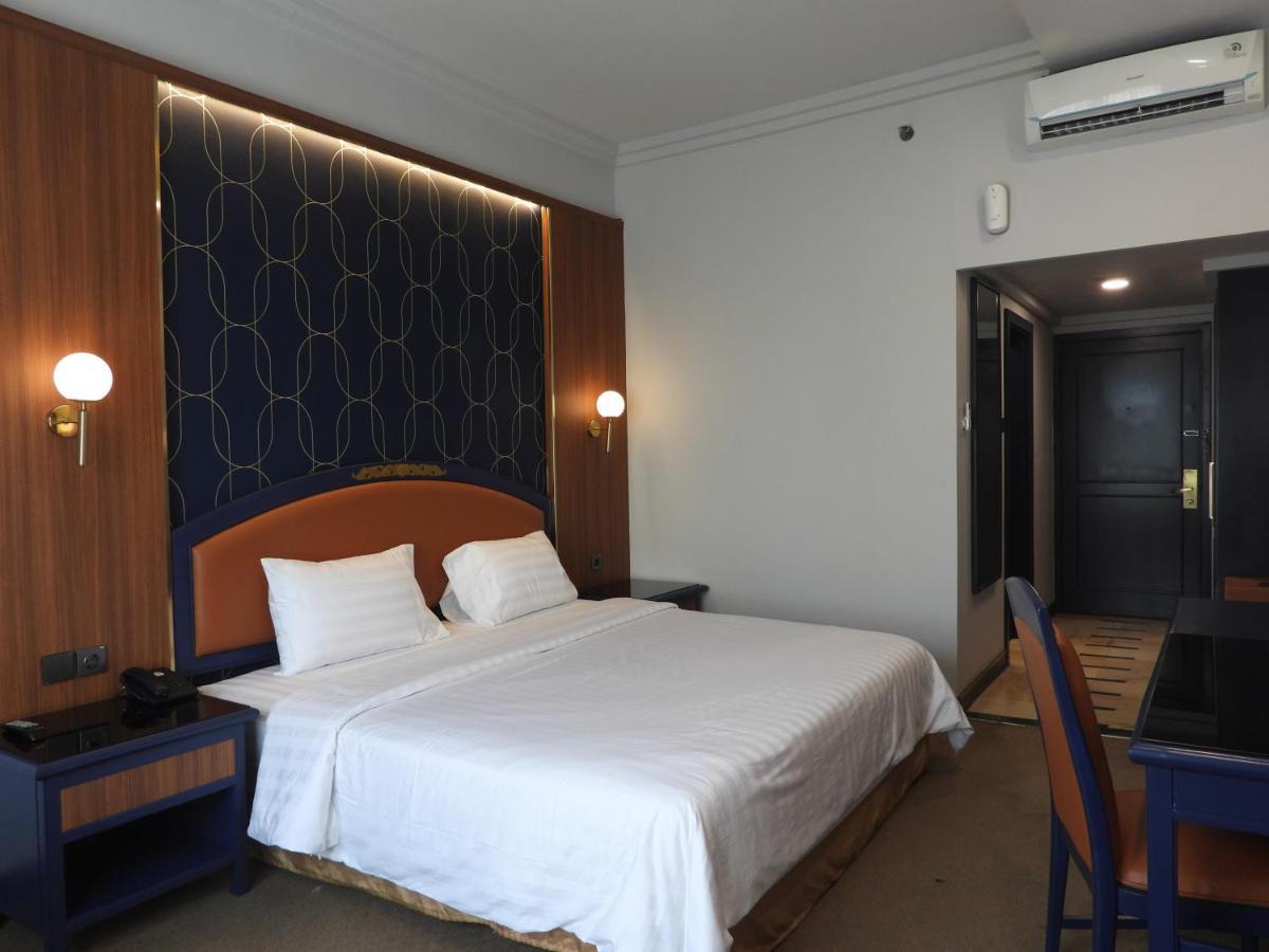 Maxwell Hotel Джакарта Экстерьер фото