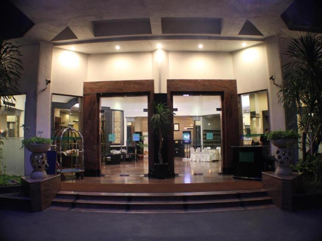 Maxwell Hotel Джакарта Экстерьер фото