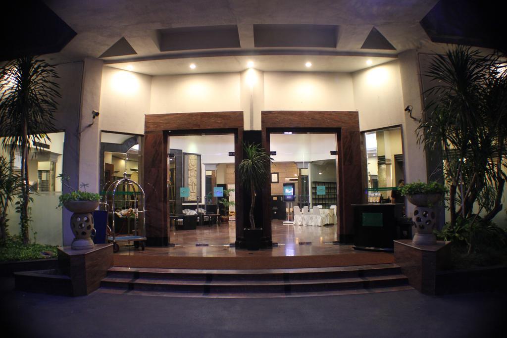 Maxwell Hotel Джакарта Экстерьер фото
